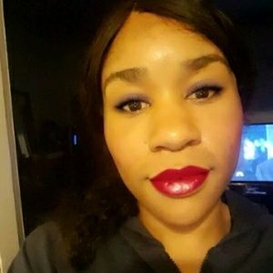 Meet your Posher, Timika